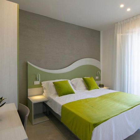 Residence Flow-R Риччоне Экстерьер фото