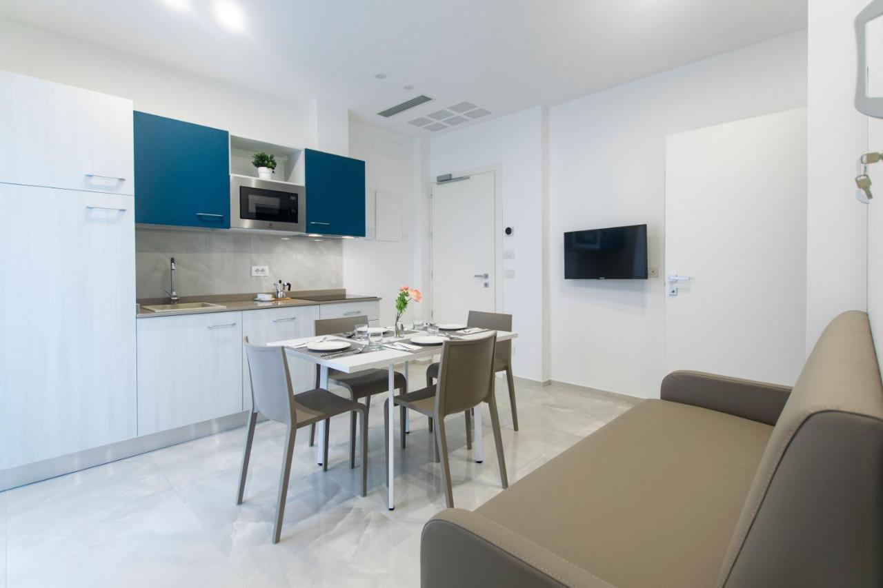 Residence Flow-R Риччоне Экстерьер фото