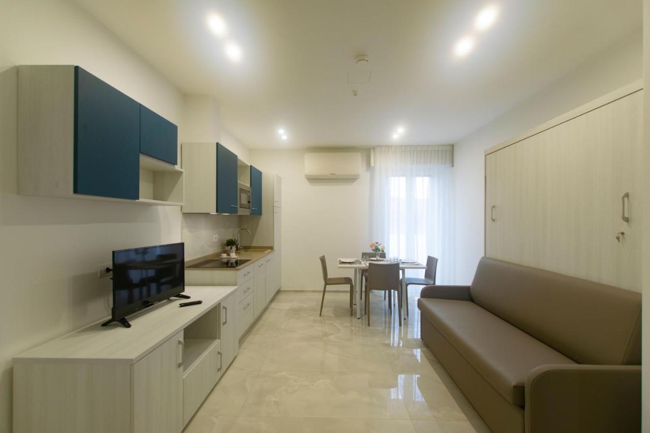 Residence Flow-R Риччоне Экстерьер фото