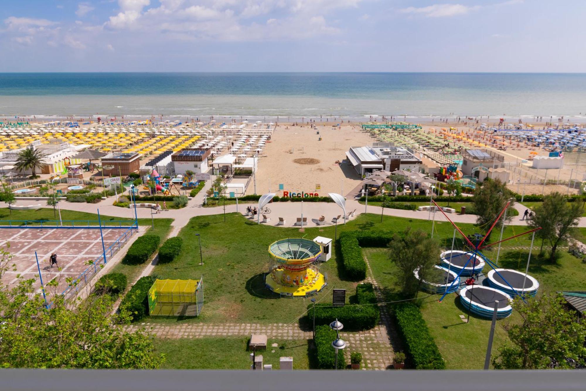 Residence Flow-R Риччоне Экстерьер фото